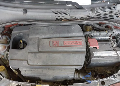 2012 Fiat 500 Pop z USA, uszkodzony, nr VIN 3C3CFFAR2CT352312